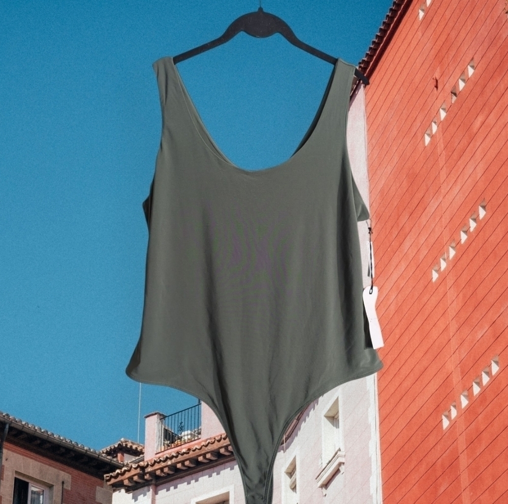 Leith Olive Green Sleeveless Bodysuit Minimalist Capsule Wardrobe XL